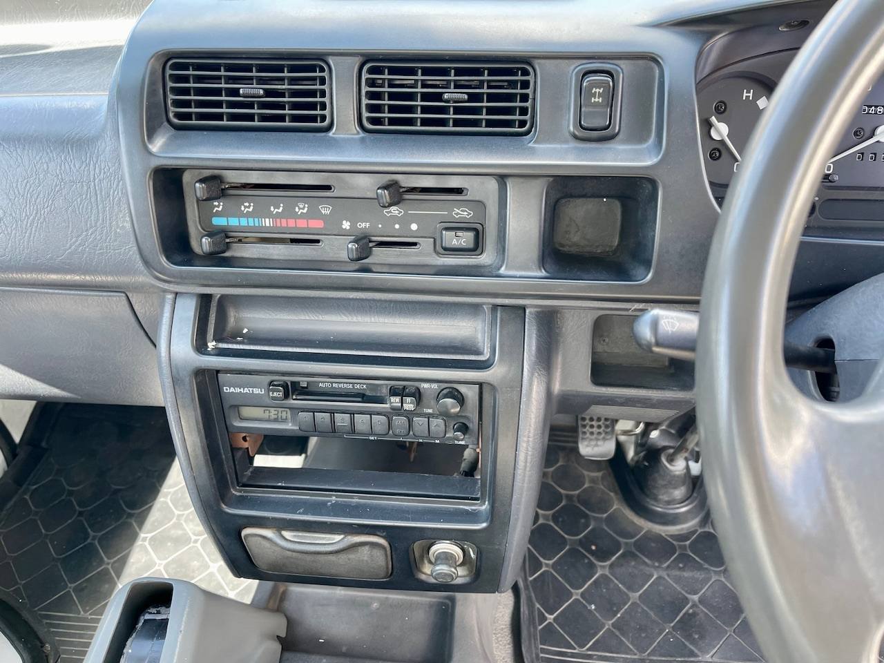 1999 Daihatsu Hi-Jet PTO HD Dump EFI 4WD, 2Hi-4Hi-4Lo, AC, 5MT