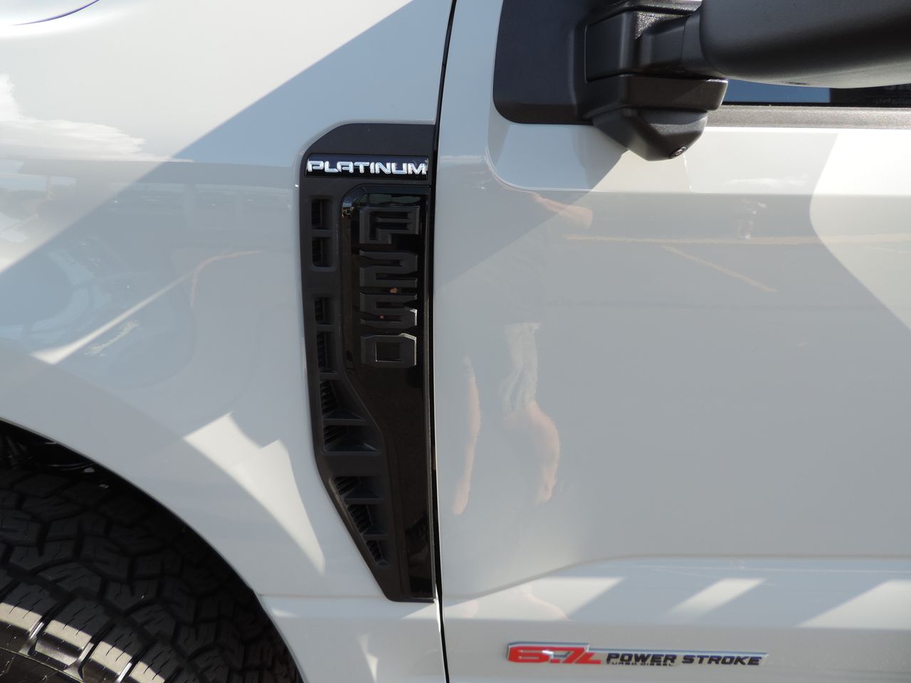 2025 Ford F-250 SD Crew Cab Platinum Tremor 4WD