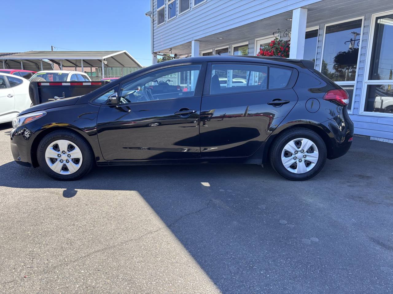 2018 Kia Forte 5-Door LX