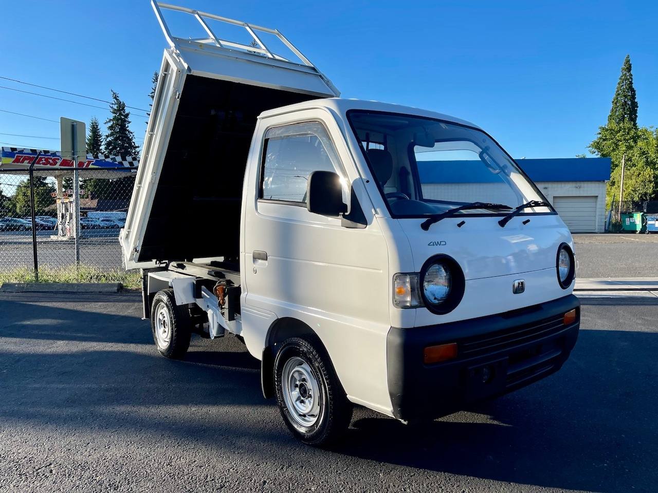 1993 Mazda Scrum Scissor Lift HD Dump 4WD, 2Hi-4Hi-4Lo, 4MT