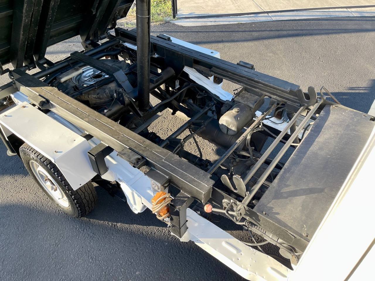 1993 Mazda Scrum Scissor Lift HD Dump 4WD, 2Hi-4Hi-4Lo, 4MT