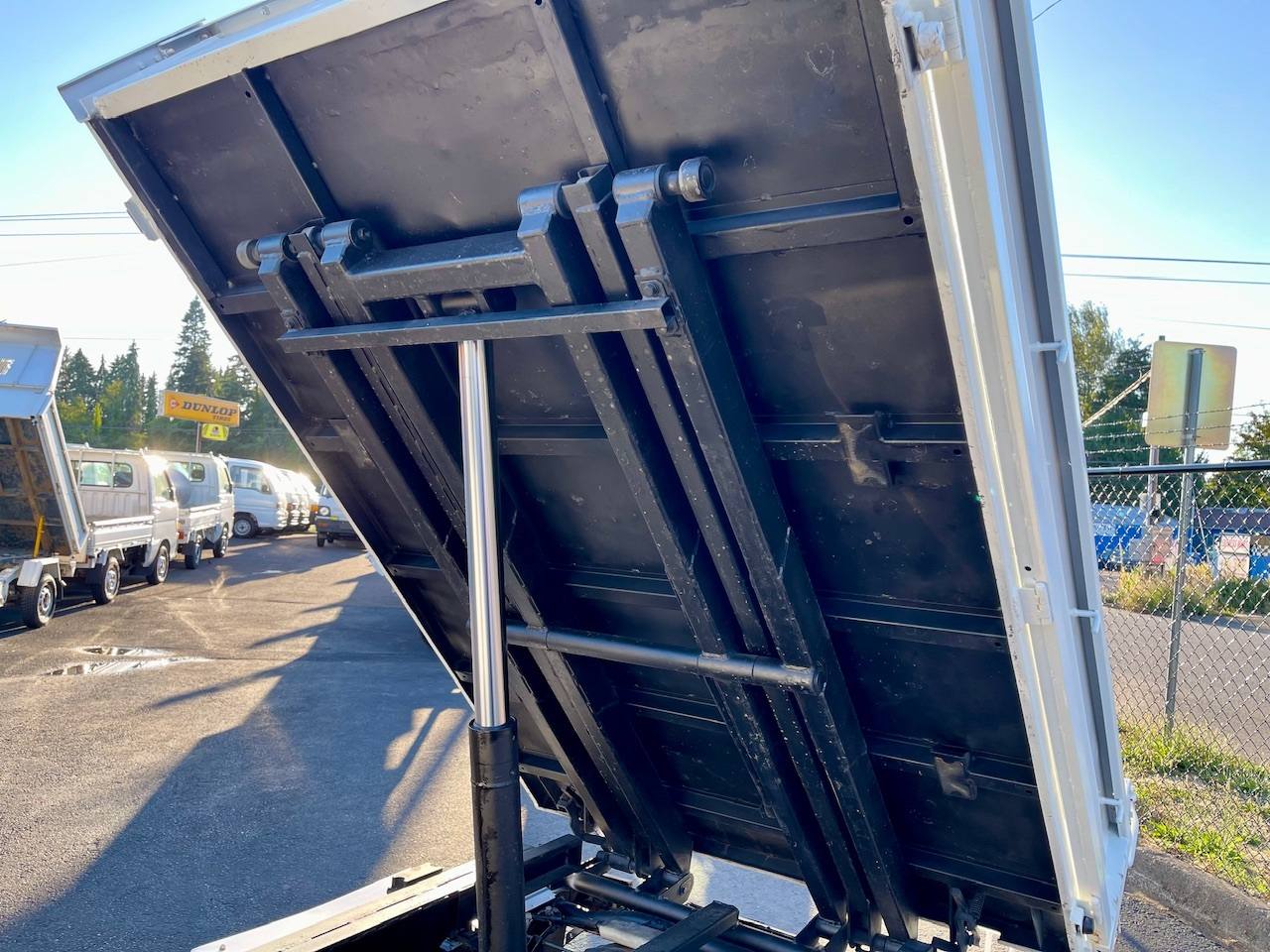 1993 Mazda Scrum Scissor Lift HD Dump 4WD, 2Hi-4Hi-4Lo, 4MT