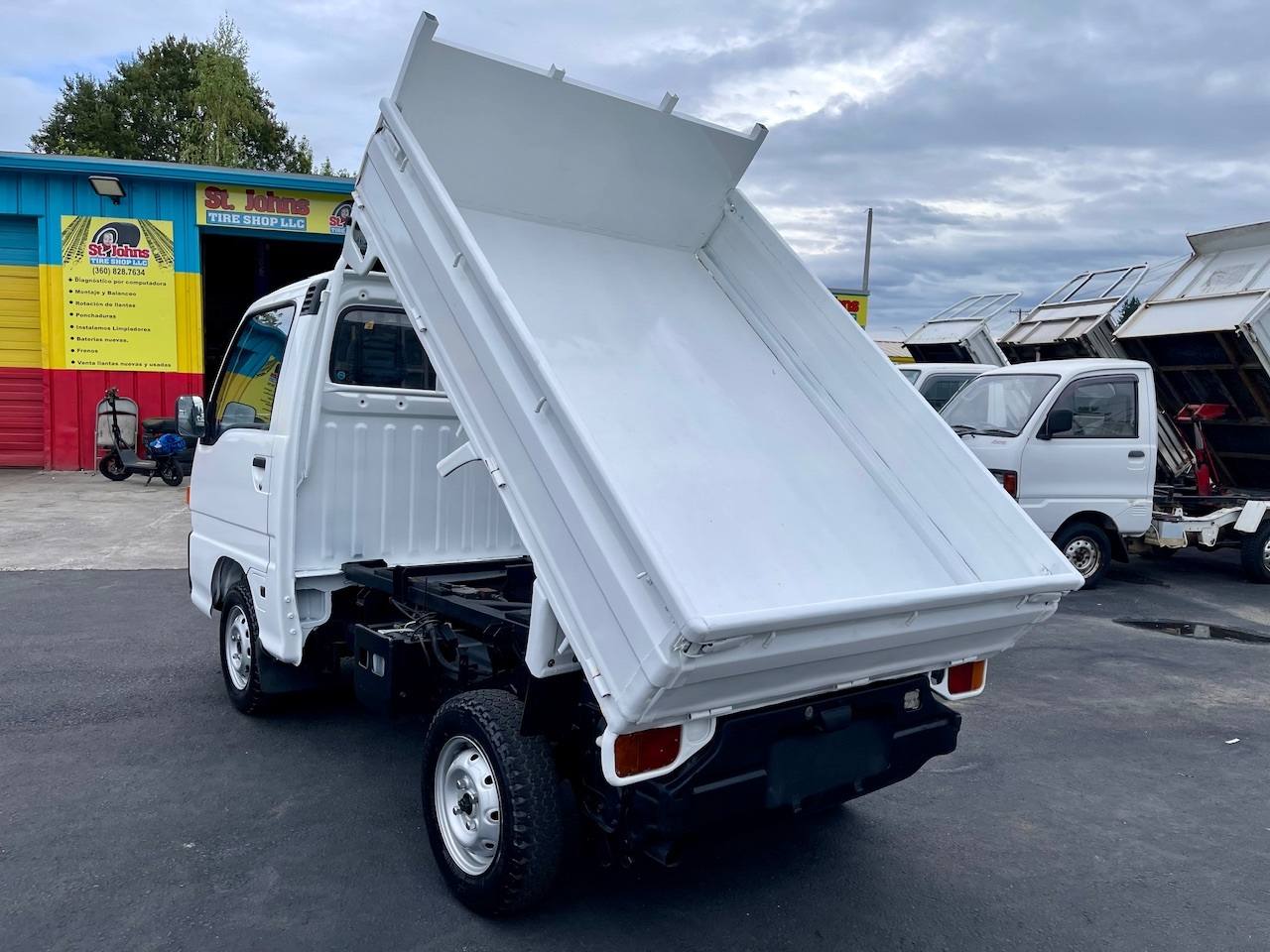 1992 Subaru Sambar SD Dump 4WD, 2Hi-4Hi, EL Gear, 5MT, Like New!