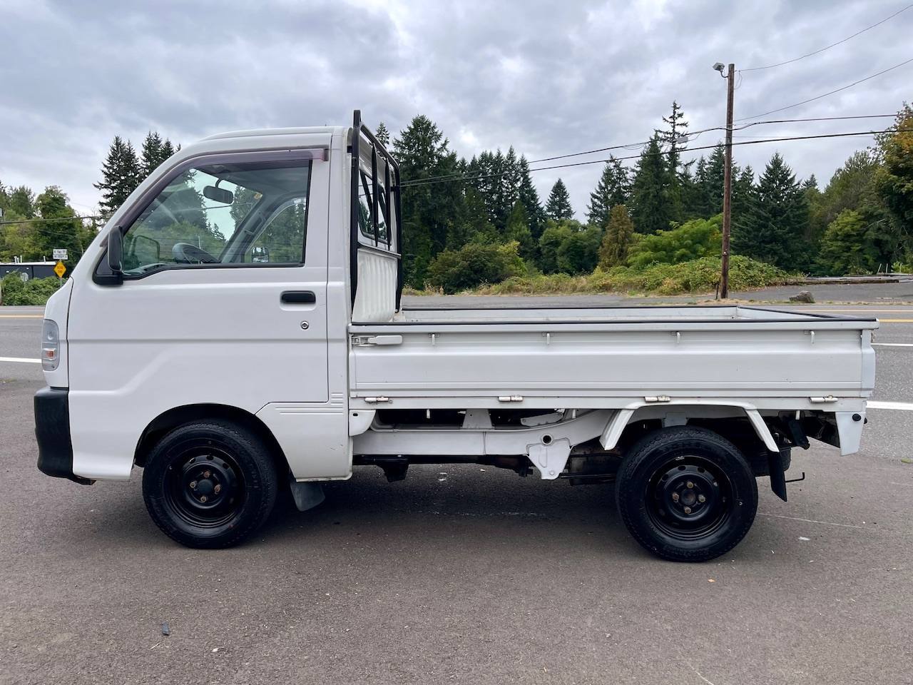 1999 Daihatsu Hi-Jet EFI DLI 4WD, 2Hi-4Hi, 5MT, ***Left Hand Drive***