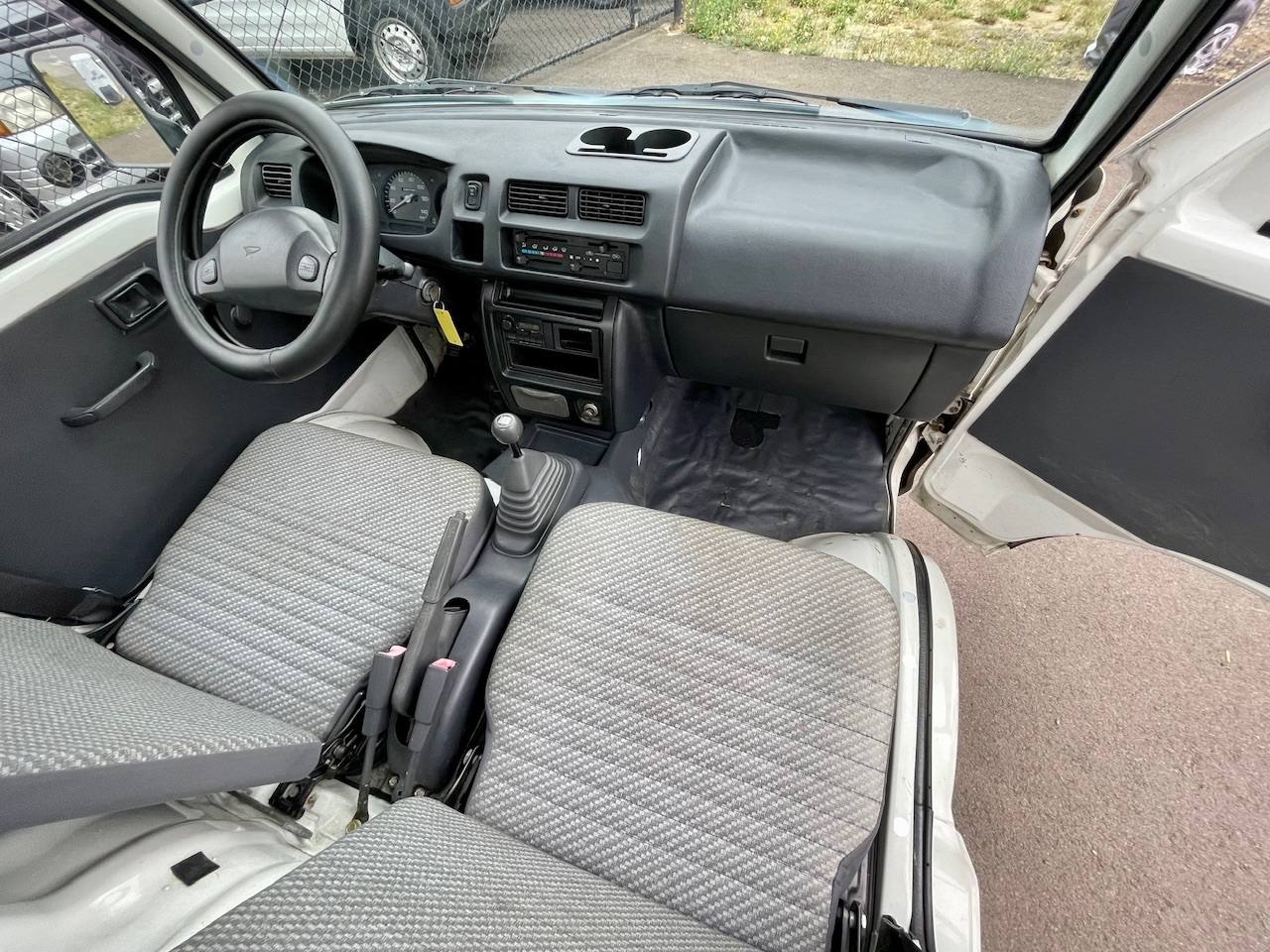 1999 Daihatsu Hi-Jet EFI DLI 4WD, 2Hi-4Hi, 5MT, ***Left Hand Drive***