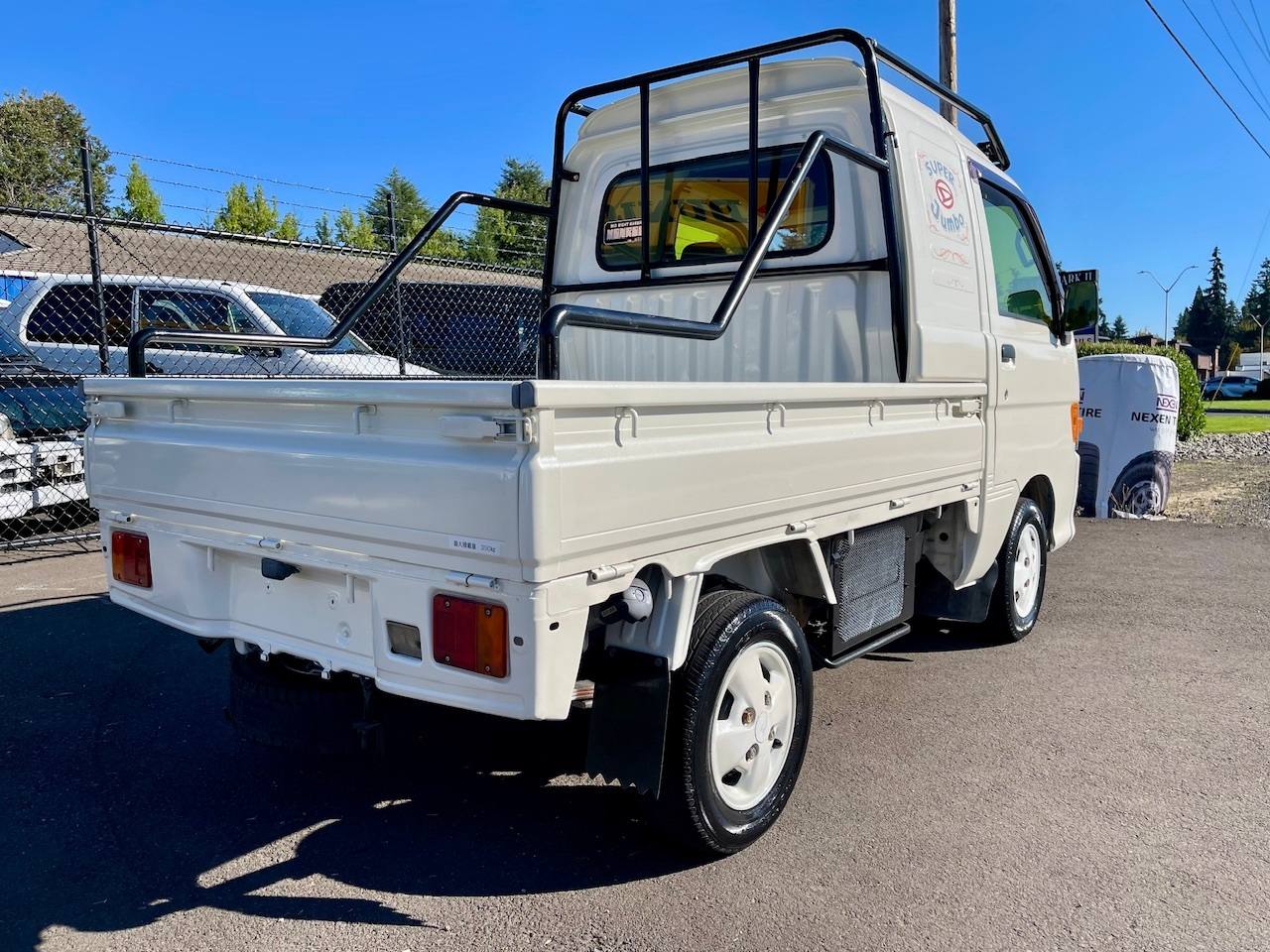 1998 Daihatsu Hi-Jet Super Jumbo 2WD, AC, Automatic, Custom Built