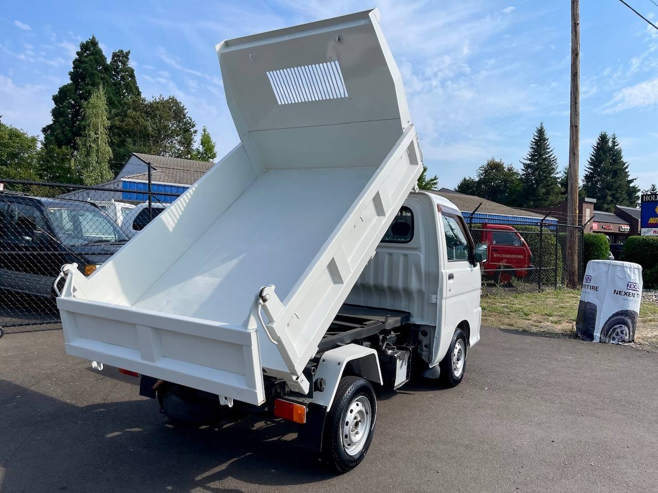 2000 Daihatsu Hi-Jet PTO HD Dump 4WD, 2Hi-4Hi-4Lo, AC, 5MT