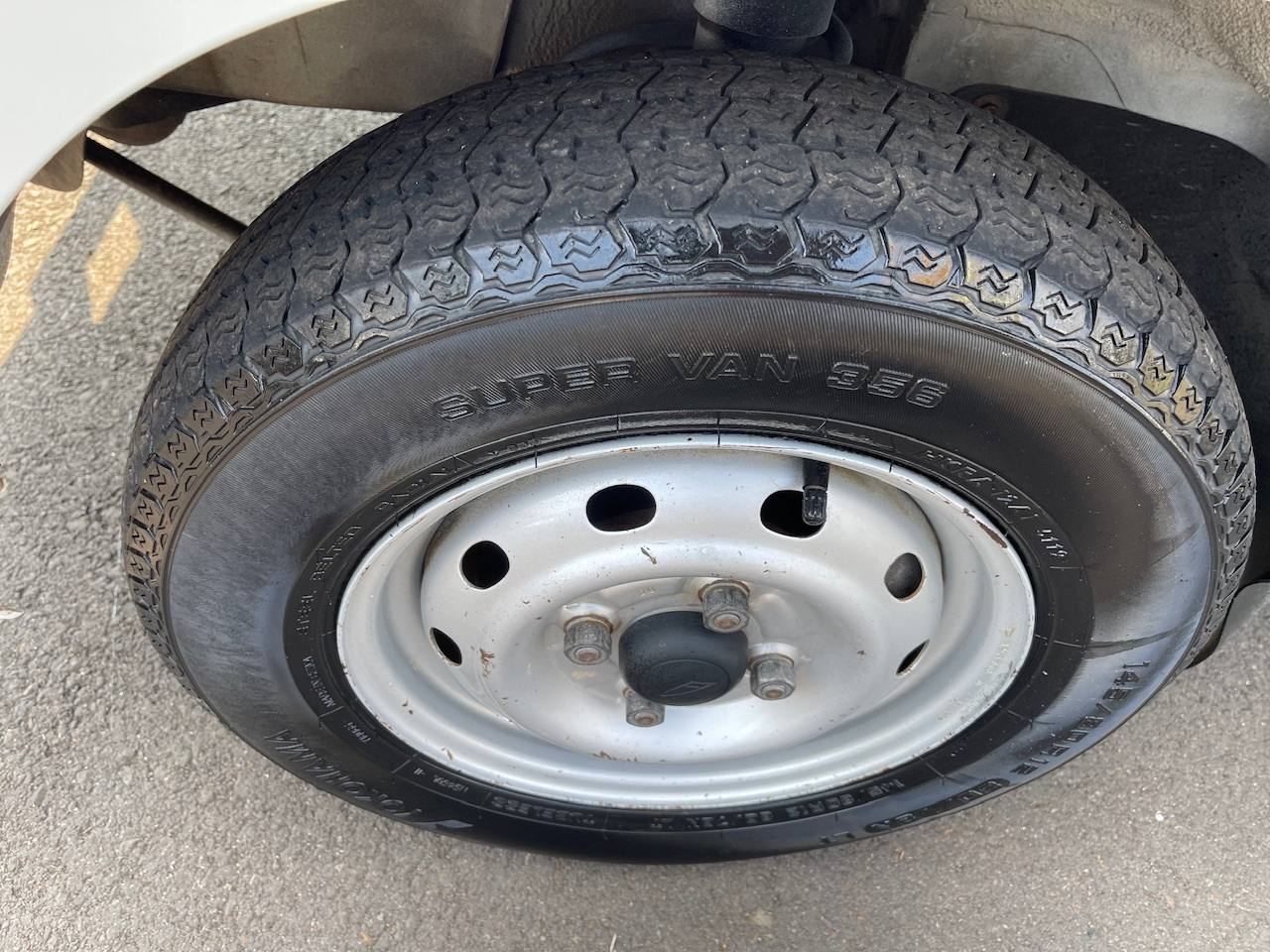 2000 Daihatsu Hi-Jet PTO HD Dump 4WD, 2Hi-4Hi-4Lo, AC, 5MT