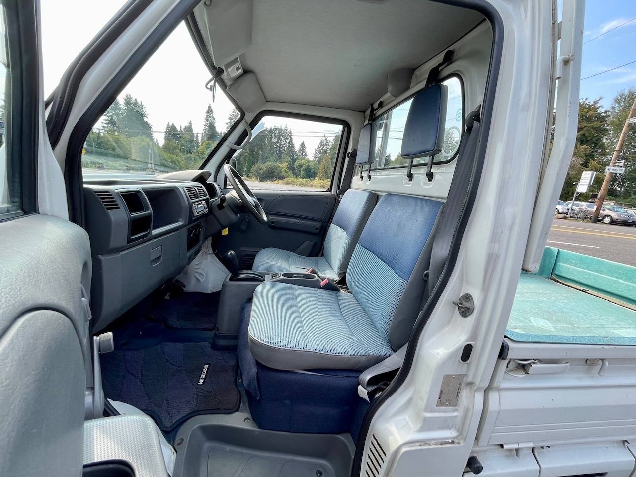 2000 Mitsubishi Minicab Special Edition RWD, PS, AC, Automatic, Rare!