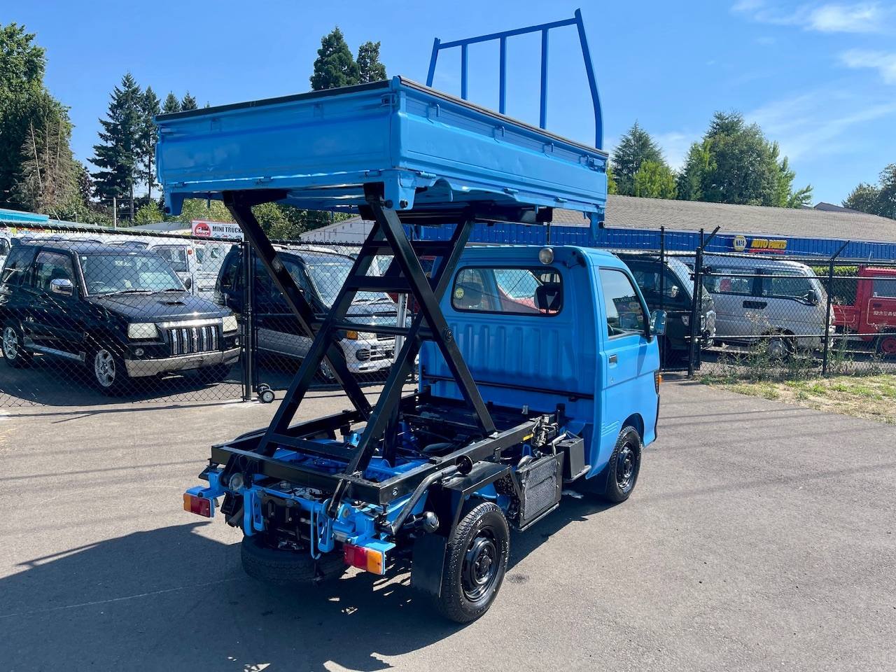 1998 Daihatsu Hi-Jet Scissor Dump 4WD 2Hi-4Hi-4Lo AC 5MT, Difflock