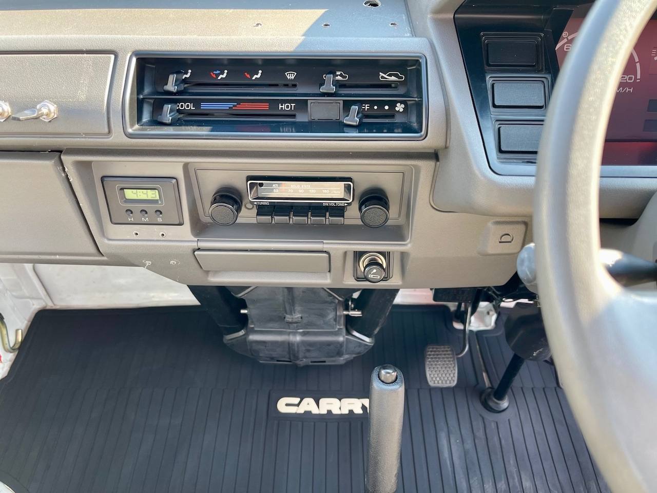 1990 Suzuki Carry Fire 4WD, 2Hi-4Hi,4Lo, 4MT, Like New!