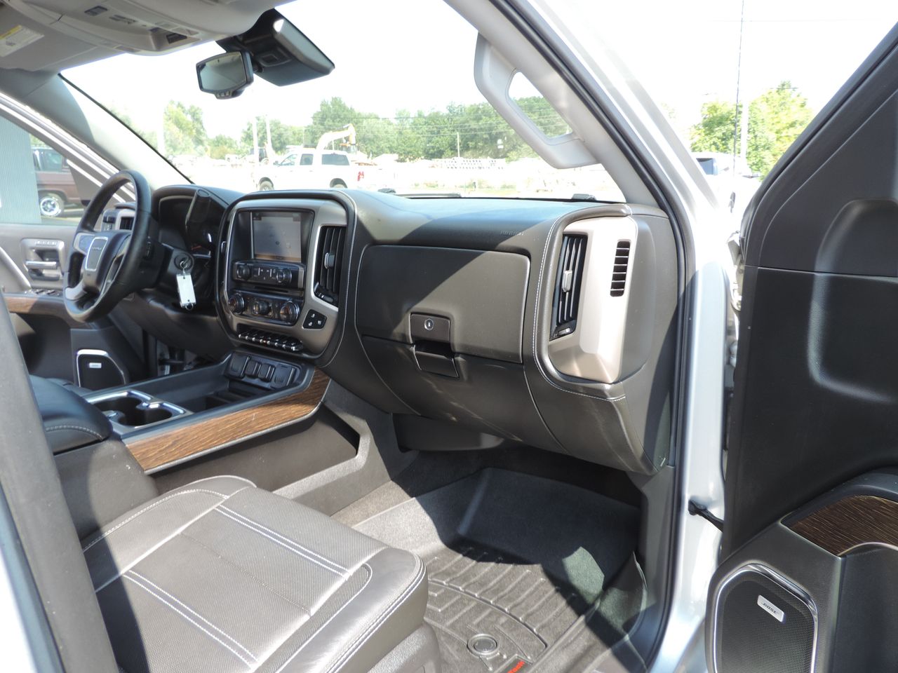 2017 GMC Sierra 1500 Crew Cab Denali 4WD