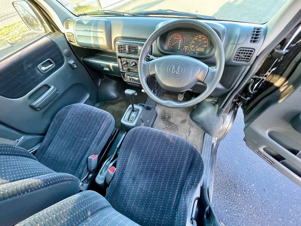 2000 Honda Vamos Turbo Mid-Engine, AC, PS, PW, PL, Airbags Auto