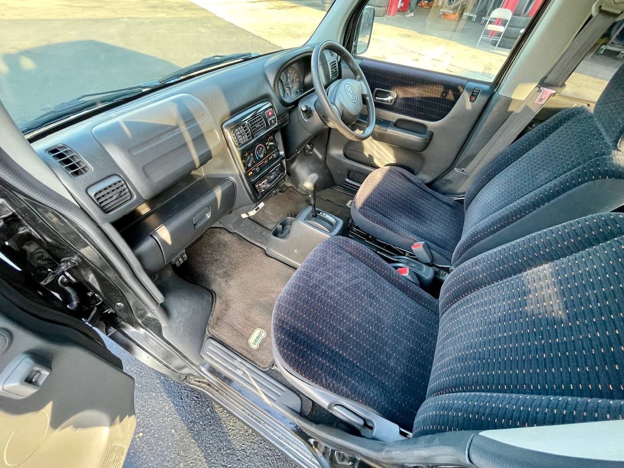 2000 Honda Vamos Turbo Mid-Engine, AC, PS, PW, PL, Airbags Auto
