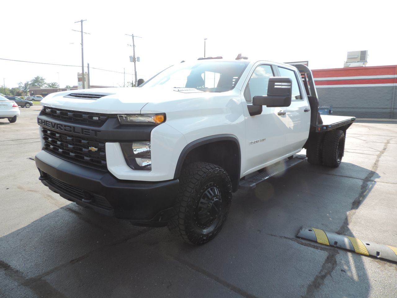 2023 Chevrolet Silverado 3500HD Crew Cab W/T Flatbed DRW 4WD