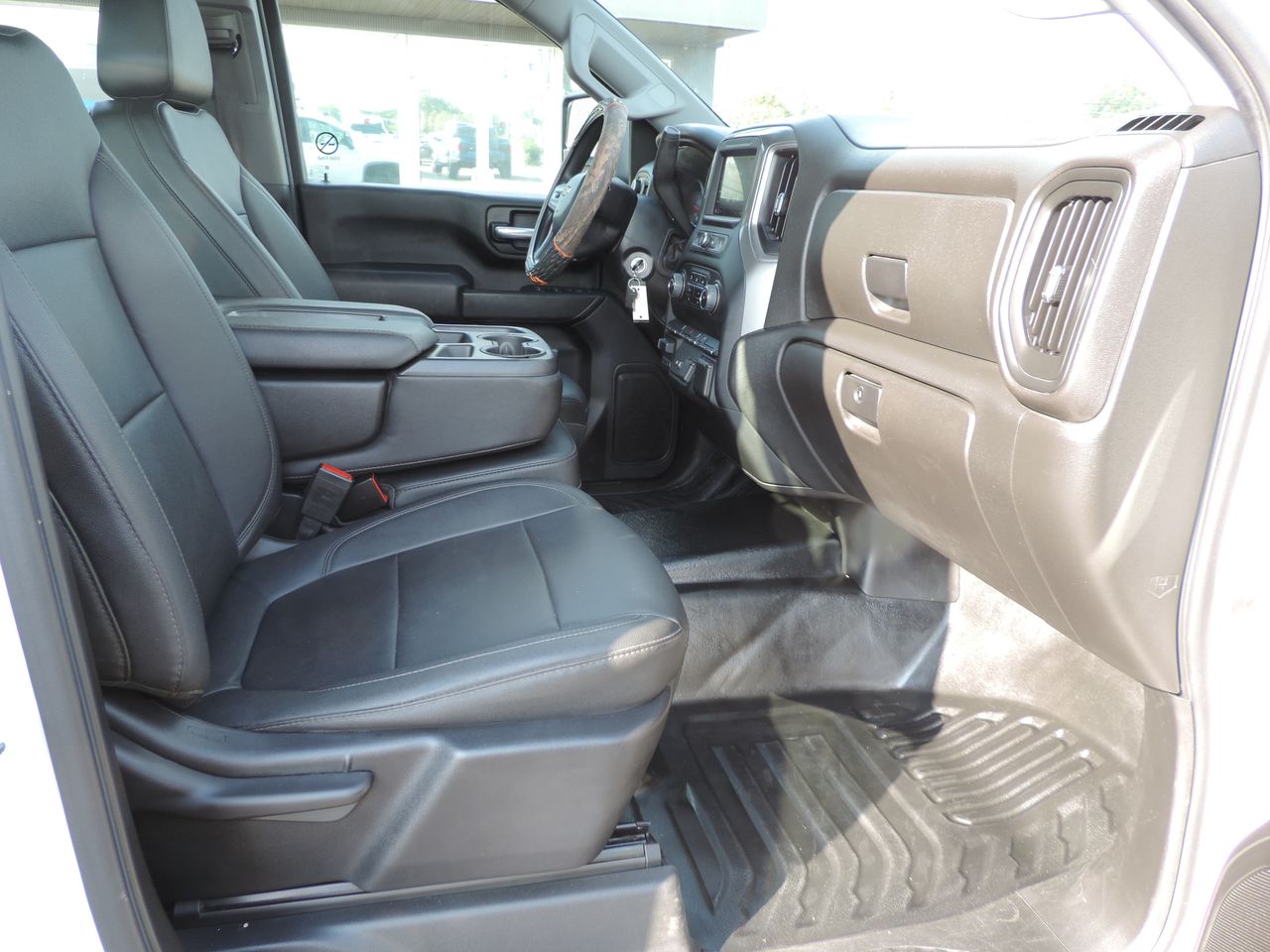 2023 Chevrolet Silverado 3500HD Crew Cab W/T Flatbed DRW 4WD