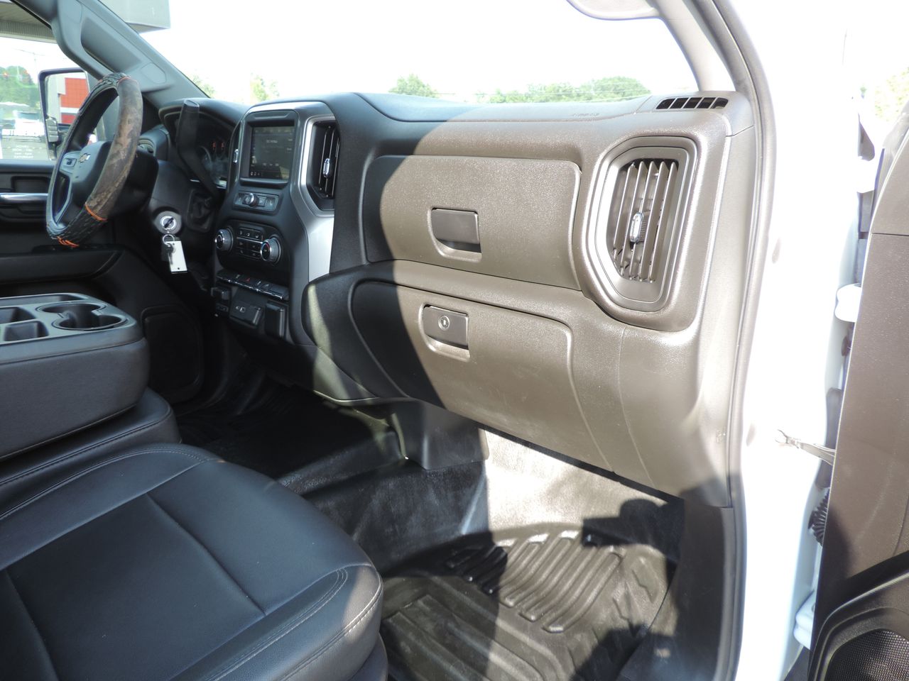 2023 Chevrolet Silverado 3500HD Crew Cab W/T Flatbed DRW 4WD
