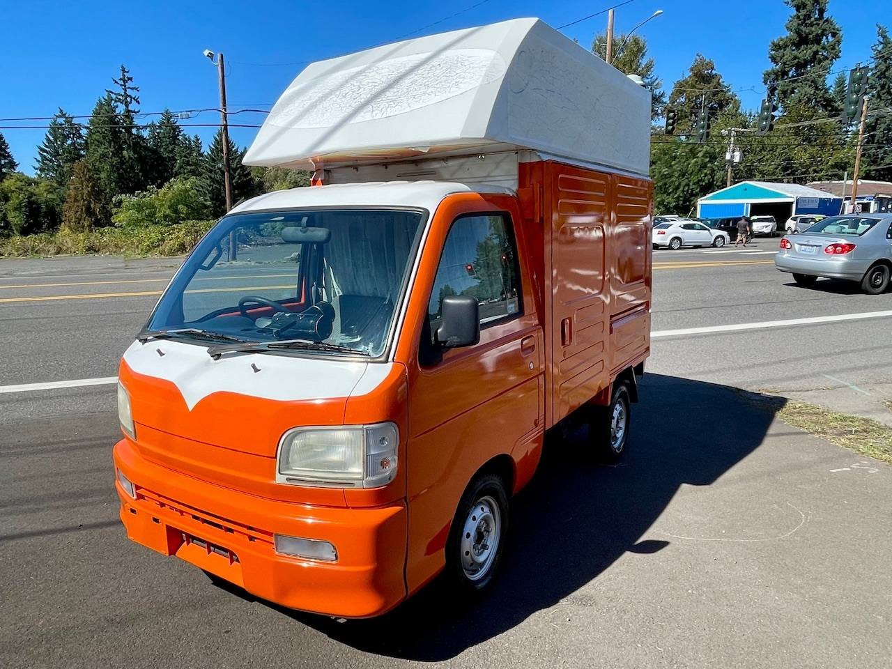 2000 Daihatsu Hi-Jet Hi-Roof Mobile Kitchen 2WD, AC, PS, Automatic