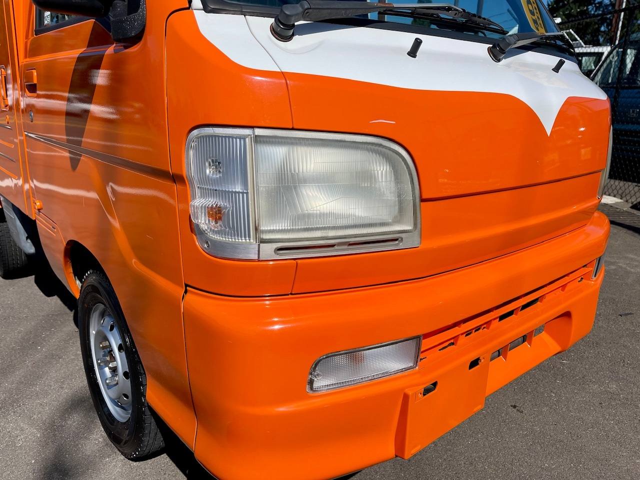 2000 Daihatsu Hi-Jet Hi-Roof Mobile Kitchen 2WD, AC, PS, Automatic