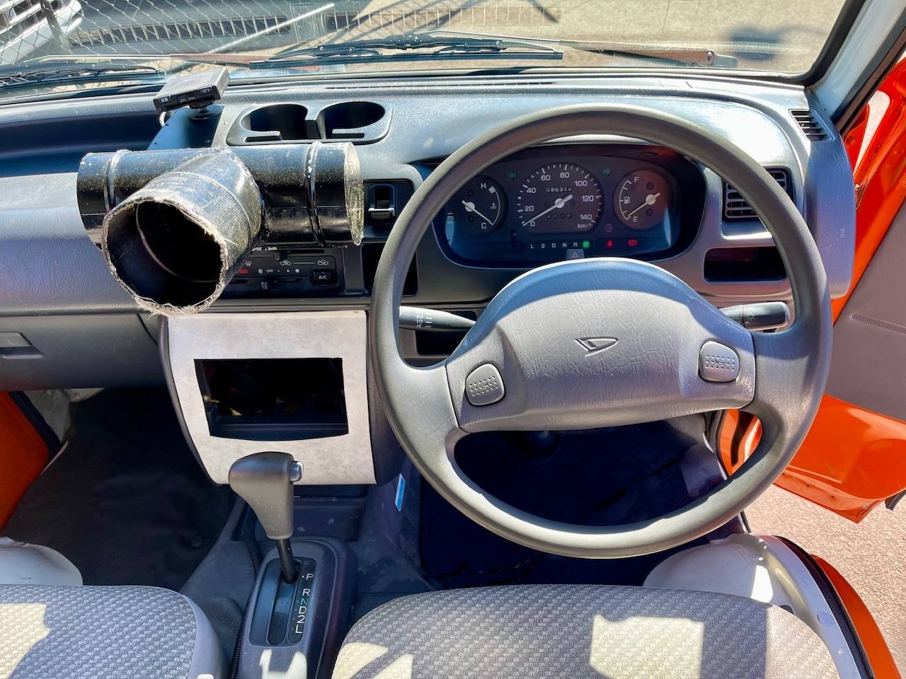2000 Daihatsu Hi-Jet Hi-Roof Mobile Kitchen 2WD, AC, PS, Automatic