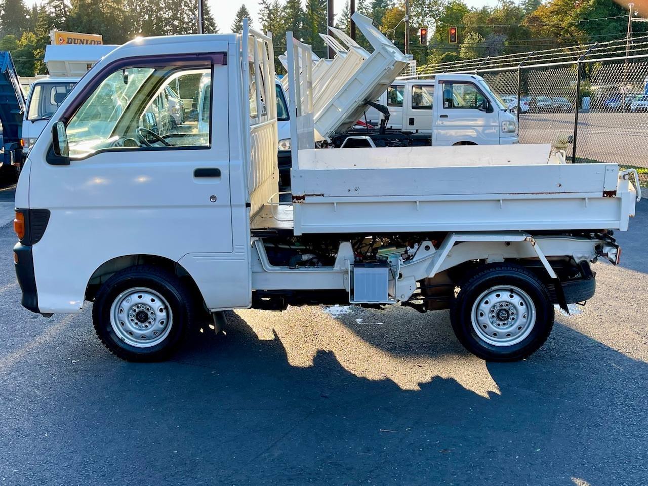 1997 Daihatsu Hi-Jet Low Dump 4WD, 2Hi-4Hi-4Lo, AC 5MT Difflock