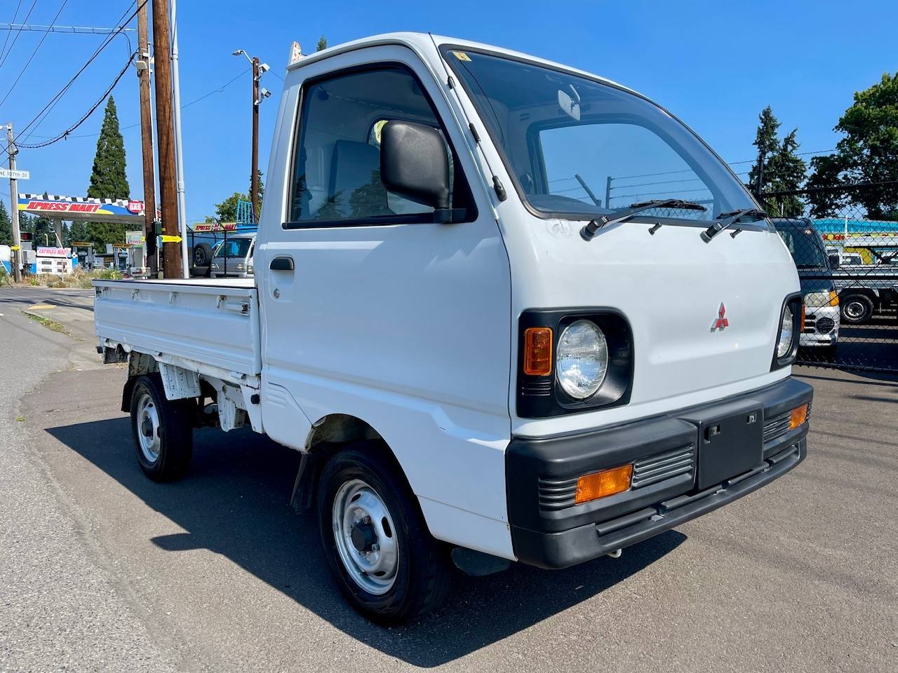 1992 Mitsubishi Minicab SD Dump 4WD, 2Hi-4Hi,4Lo, 4MT, LSD
