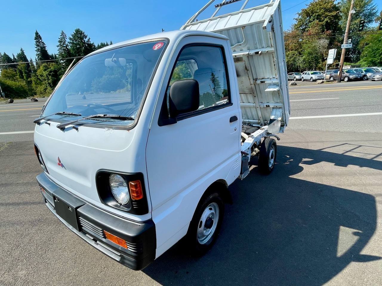 1992 Mitsubishi Minicab SD Dump 4WD, 2Hi-4Hi,4Lo, 4MT, LSD