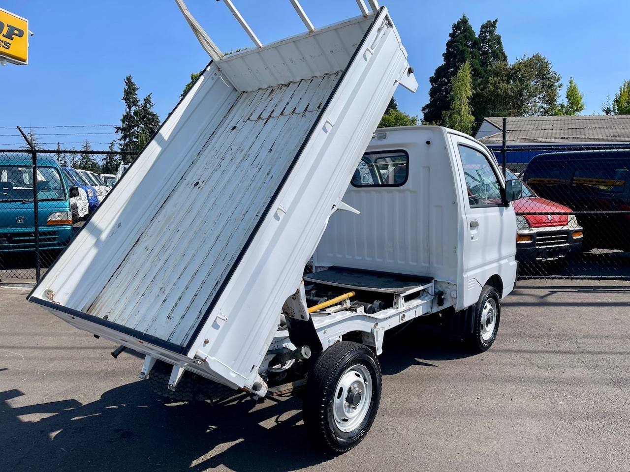 1992 Mitsubishi Minicab SD Dump 4WD, 2Hi-4Hi,4Lo, 4MT, LSD