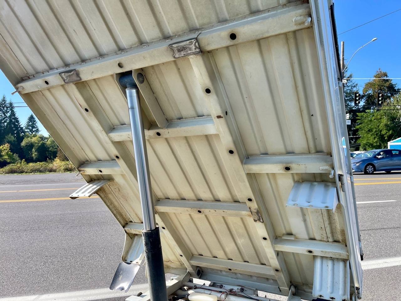 1997 Suzuki Carry SD Dump 4WD, 2Hi-4Hi, EL Gear, 5MT, Diff Lock