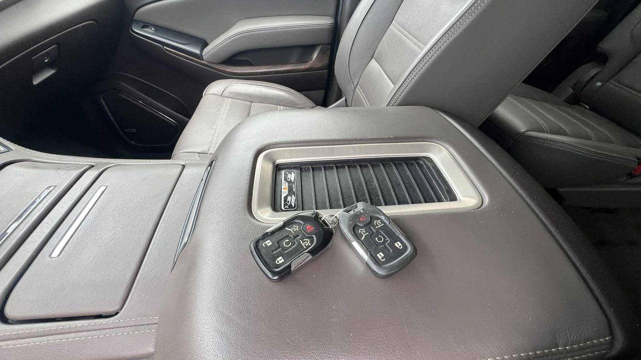 2018 GMC Yukon XL Denali 4WD image 9