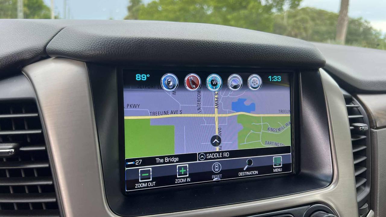 2018 GMC Yukon XL Denali 4WD image 10