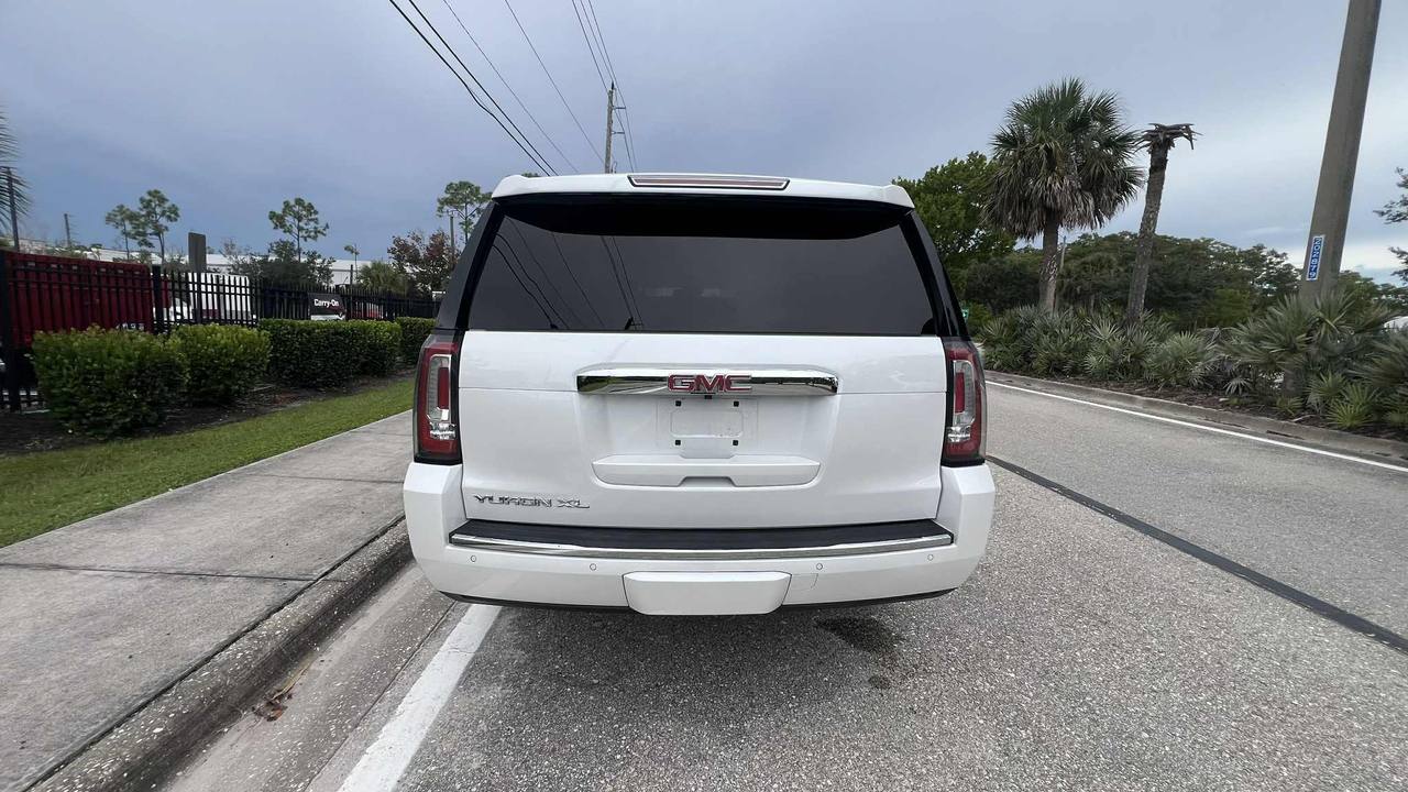 2018 GMC Yukon XL Denali 4WD image 4