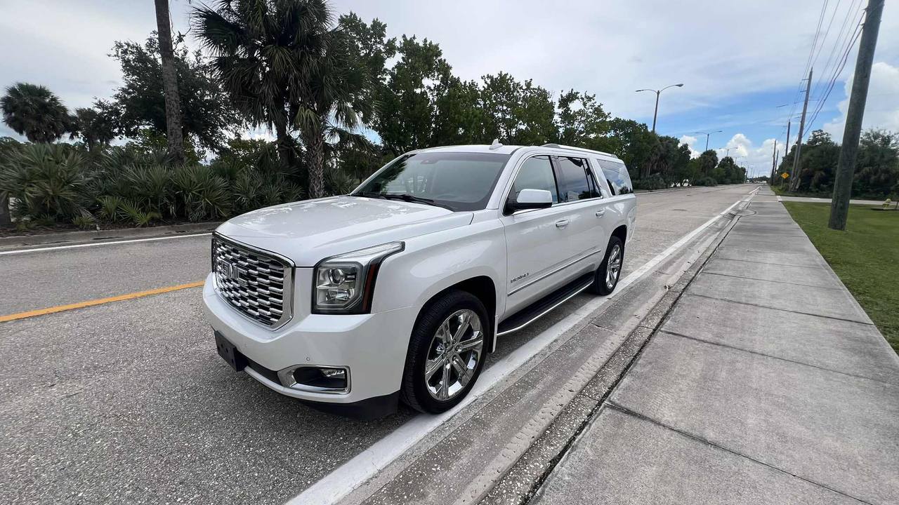 2018 GMC Yukon XL Denali 4WD image 6