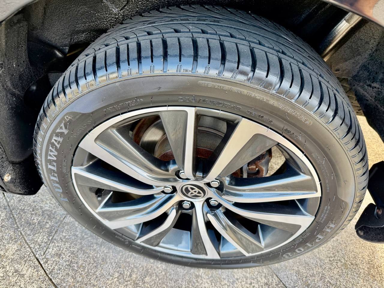 2000 Toyota Estima 3.0 Aeras 4WD, 2Hi-4Hi, AC, PS, PW, PL, 8-Pass, Auto