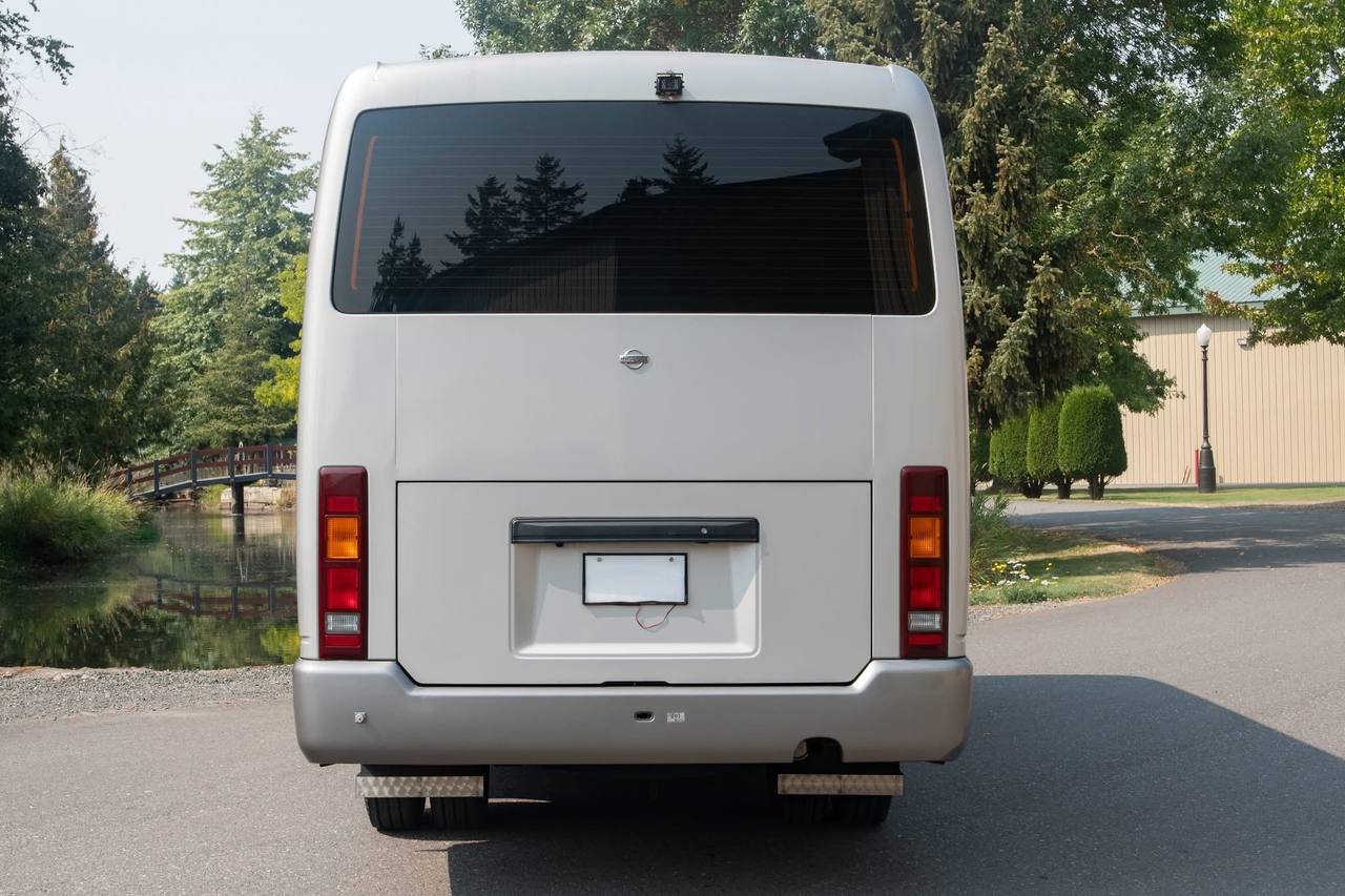2000 Nissan Civilian Touring 9-Pass Camper  4.2L Diesel, Dually, Auto