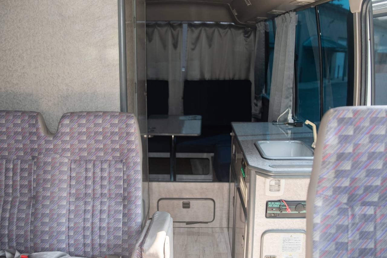 2000 Nissan Civilian Touring 9-Pass Camper  4.2L Diesel, Dually, Auto