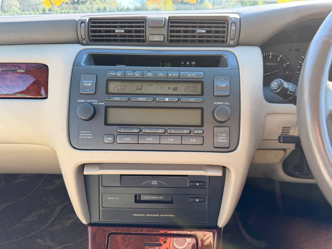2000 Toyota Crown Royal Saloon 1JZ RWD, PW. PL, PS, AC, Auto