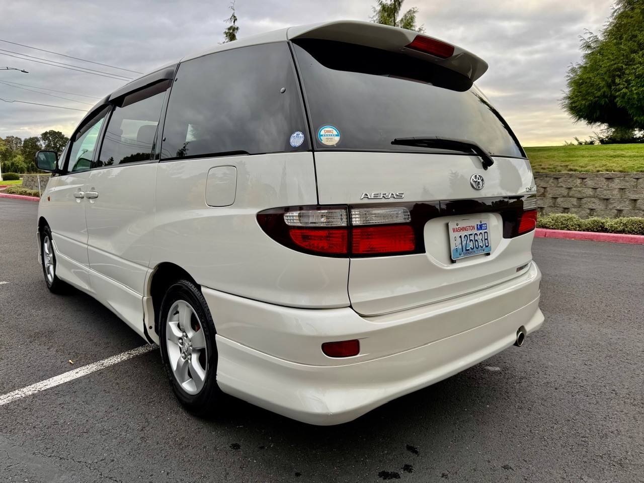 2000 Toyota Estima Aeras FWD, PW, PL, PS, AC, 8-Pass, Automatic