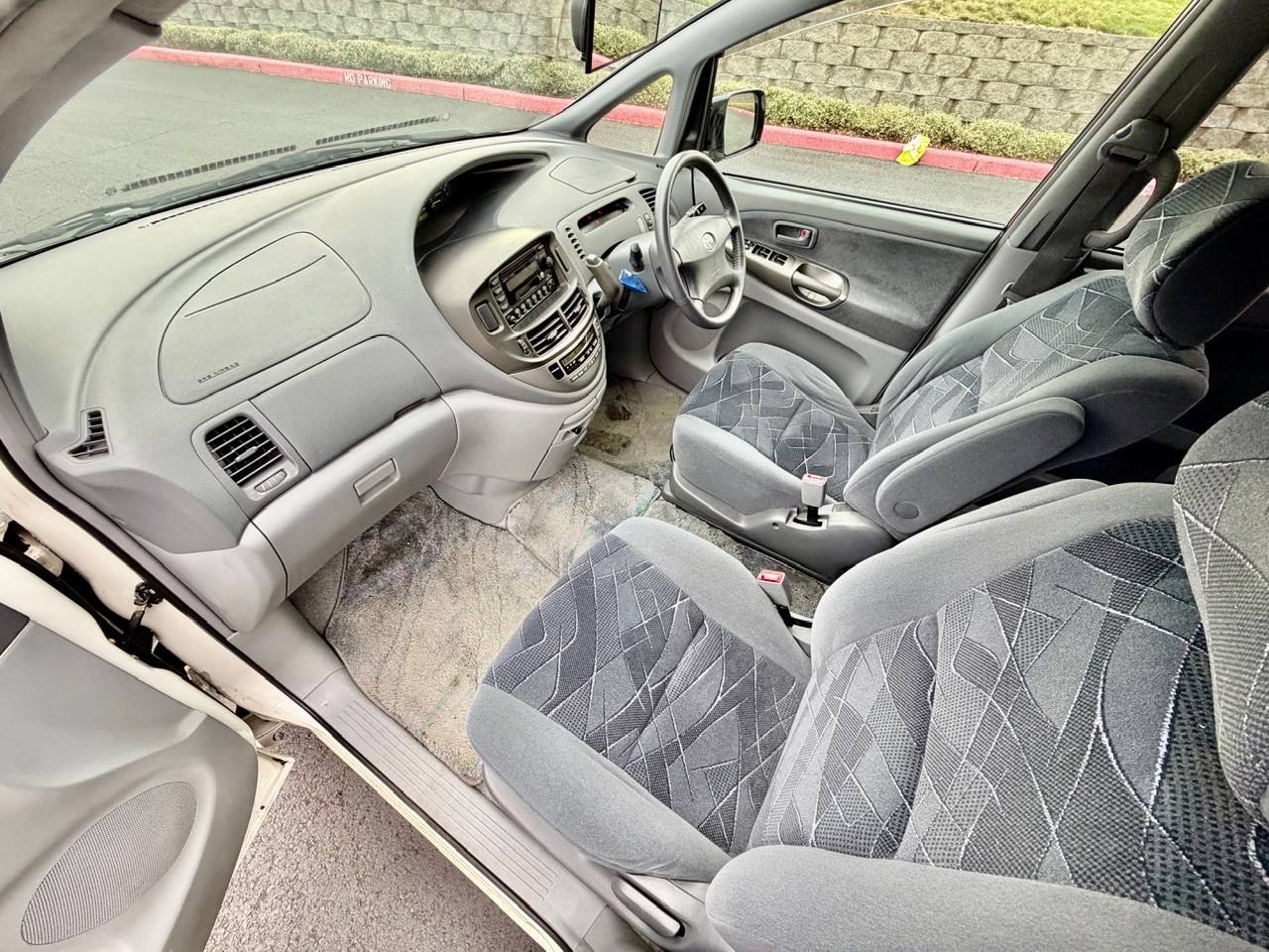 2000 Toyota Estima Aeras FWD, PW, PL, PS, AC, 8-Pass, Automatic