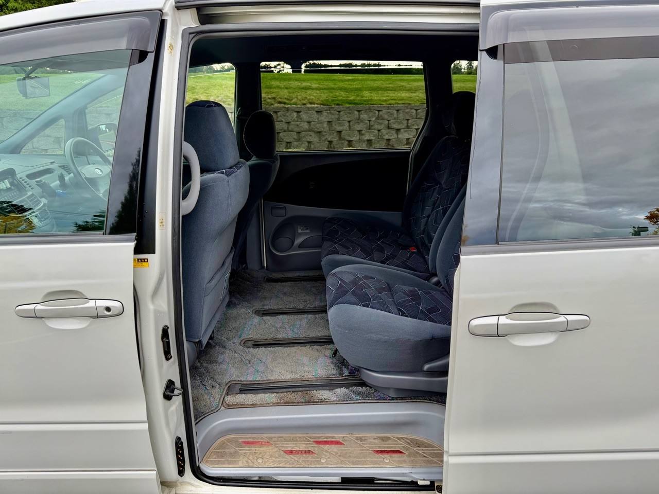 2000 Toyota Estima Aeras FWD, PW, PL, PS, AC, 8-Pass, Automatic