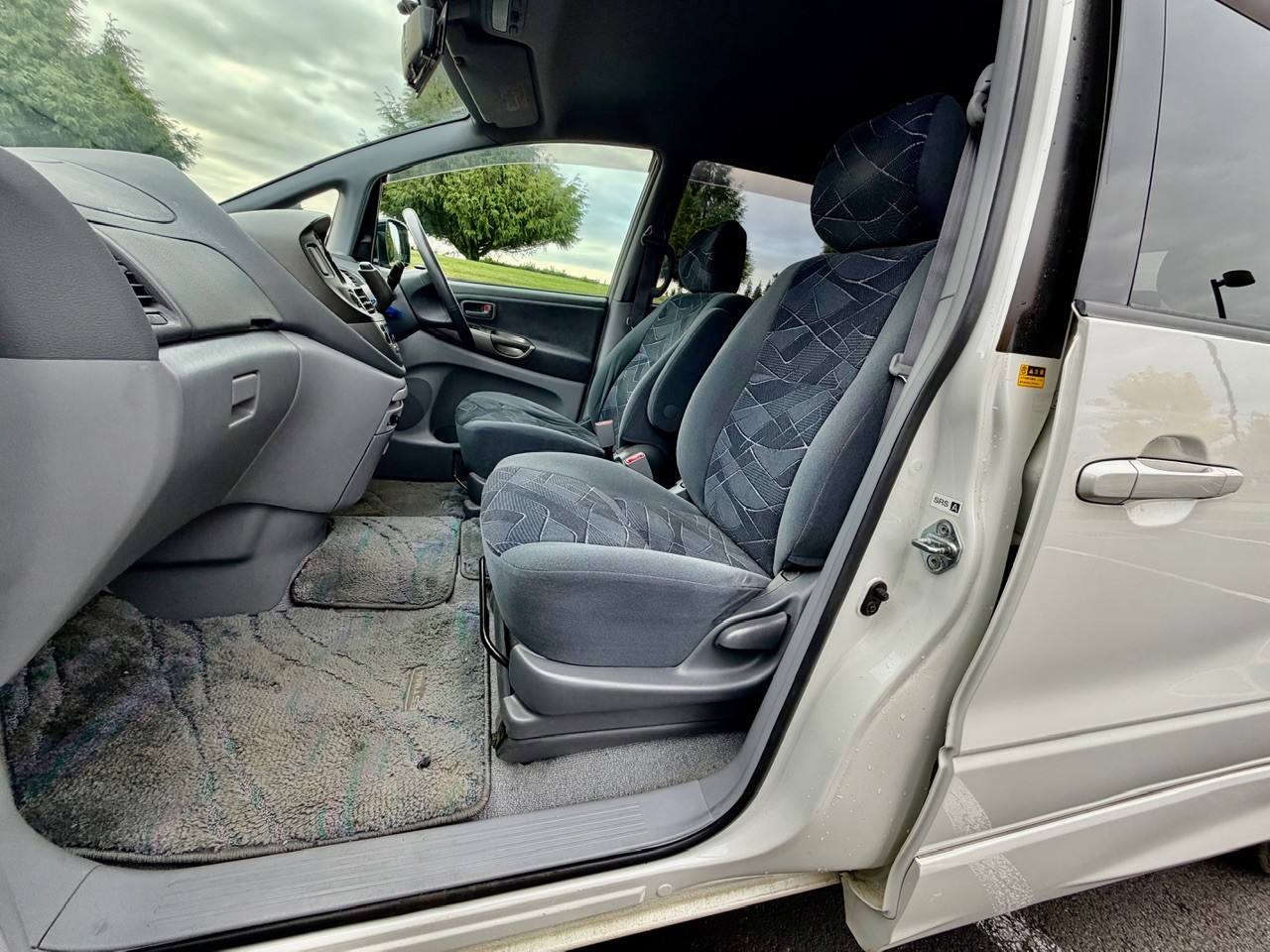 2000 Toyota Estima Aeras FWD, PW, PL, PS, AC, 8-Pass, Automatic