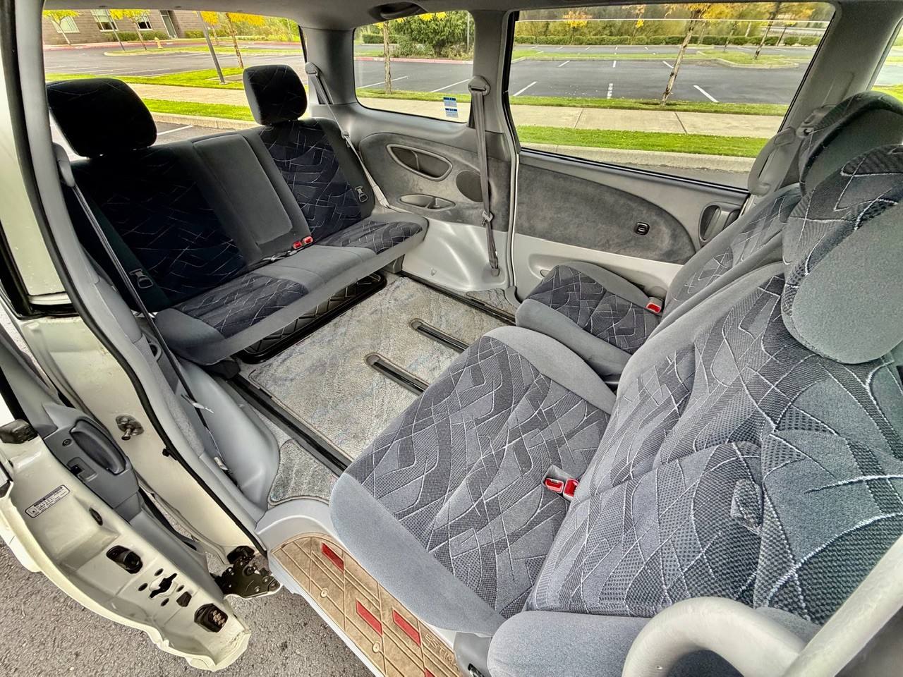 2000 Toyota Estima Aeras FWD, PW, PL, PS, AC, 8-Pass, Automatic