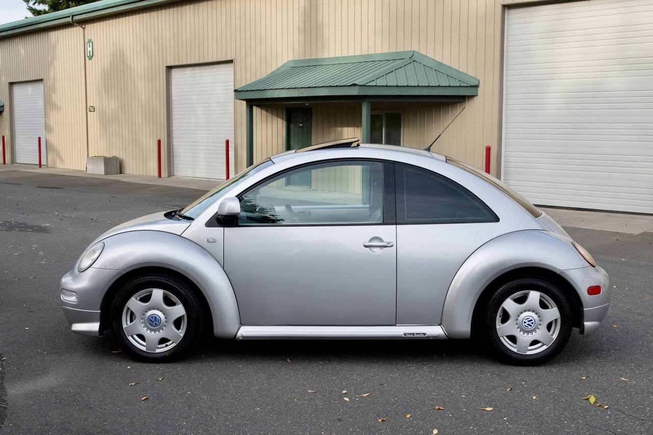 2000 Volkswagon New Beetle FWD, PW, PL, PS, AC, Automatic