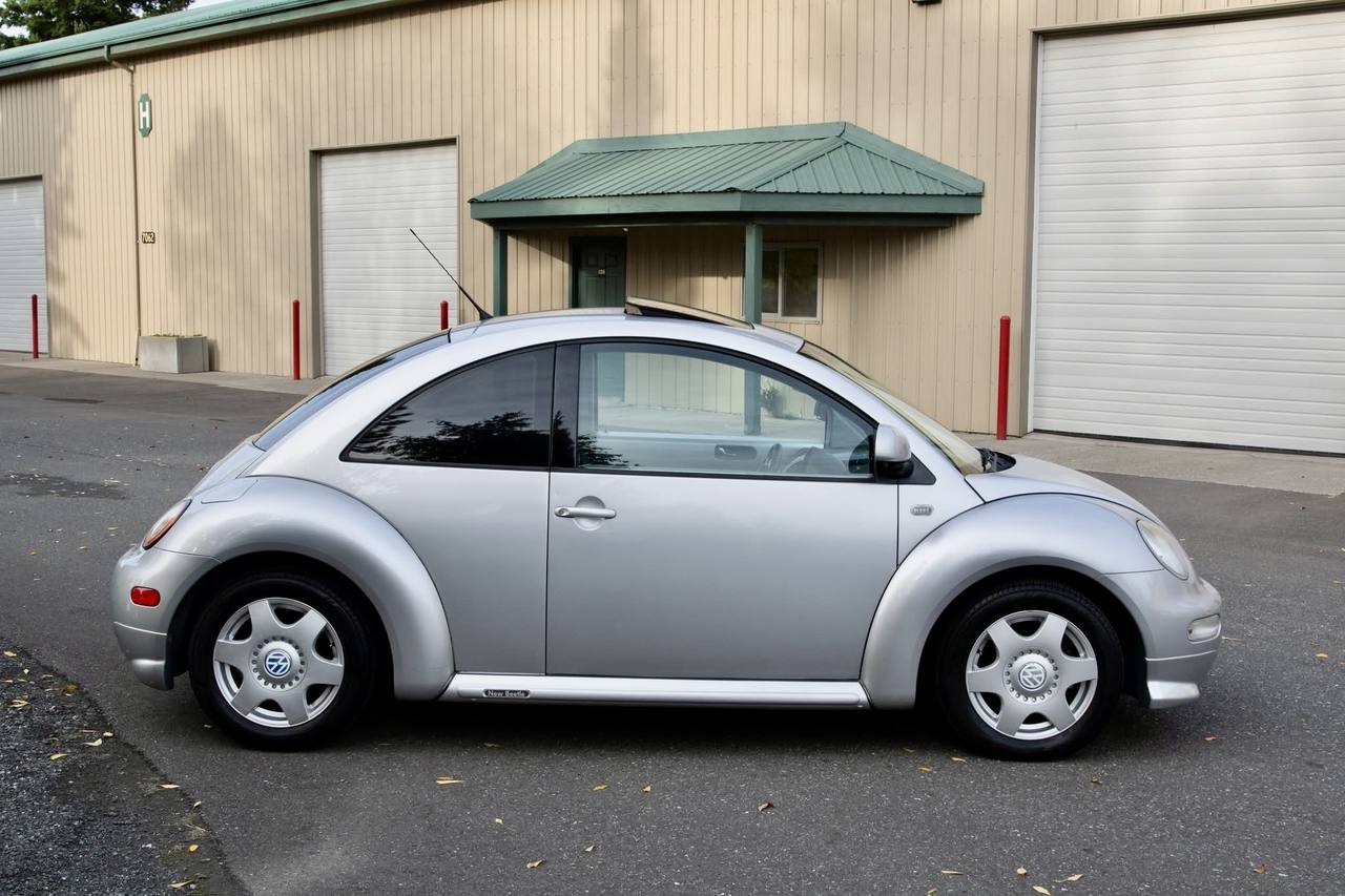 2000 Volkswagon New Beetle FWD, PW, PL, PS, AC, Automatic