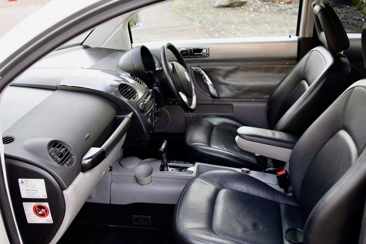 2000 Volkswagon New Beetle FWD, PW, PL, PS, AC, Automatic