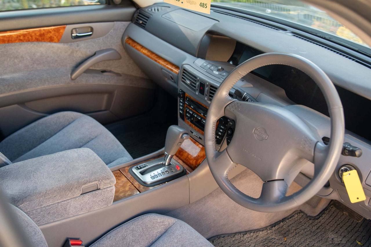 2000 Nissan Gloria Ultima 300 Turbo RWD, PW, PL, PS, Automatic