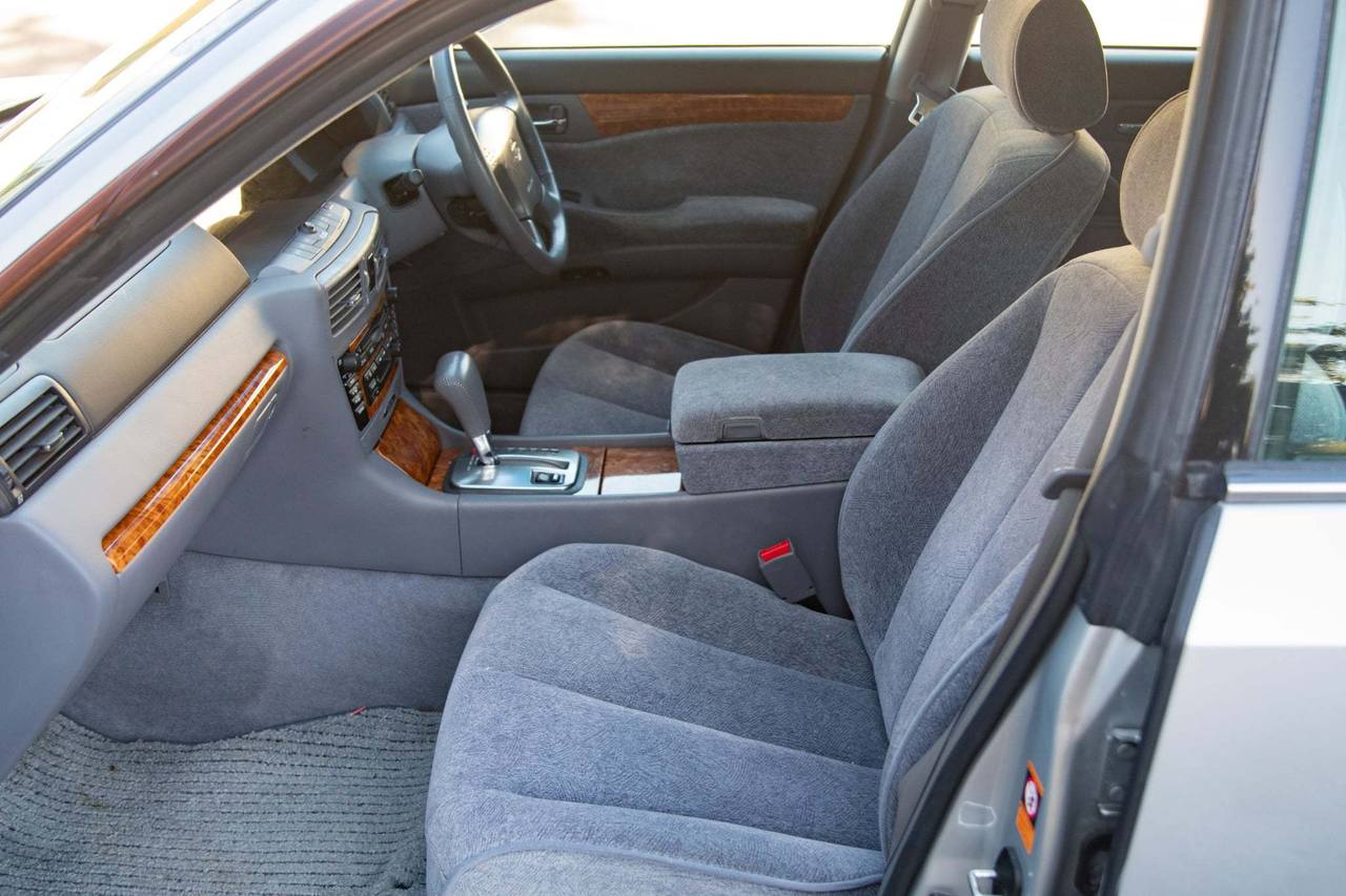 2000 Nissan Gloria Ultima 300 Turbo RWD, PW, PL, PS, Automatic