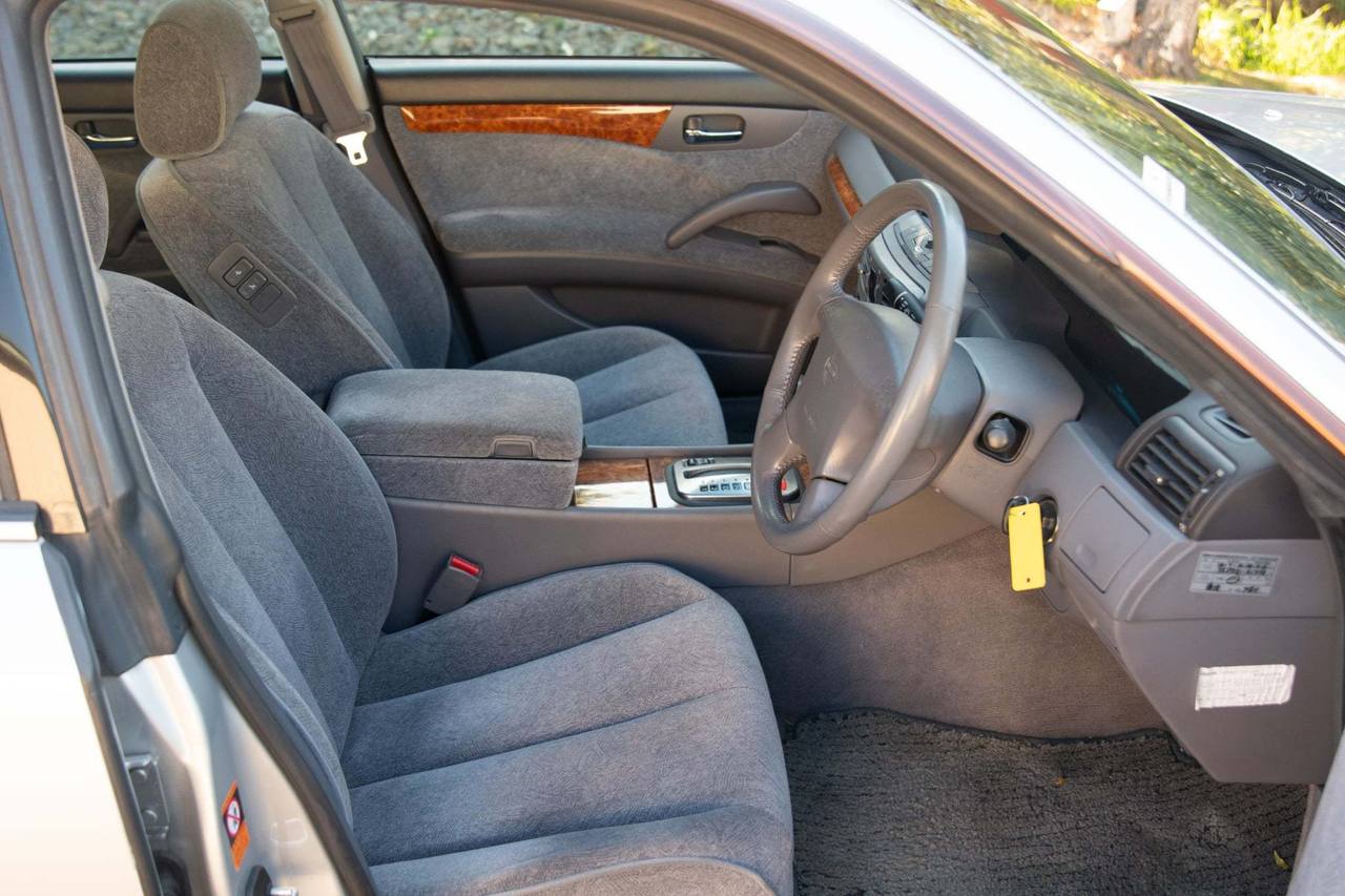 2000 Nissan Gloria Ultima 300 Turbo RWD, PW, PL, PS, Automatic