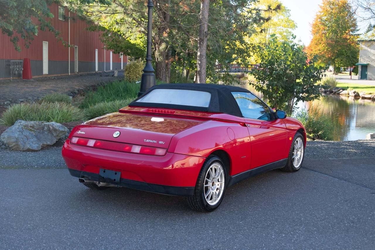 1996 Alfa Romeo Spider Twin Spark FWD, PS, PW, PL, AC, 5MT, Convertible