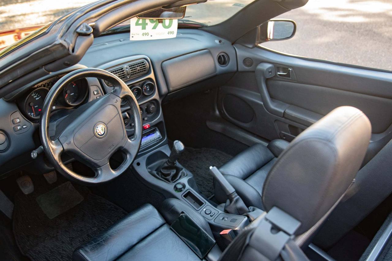 1996 Alfa Romeo Spider Twin Spark FWD, PS, PW, PL, AC, 5MT, Convertible